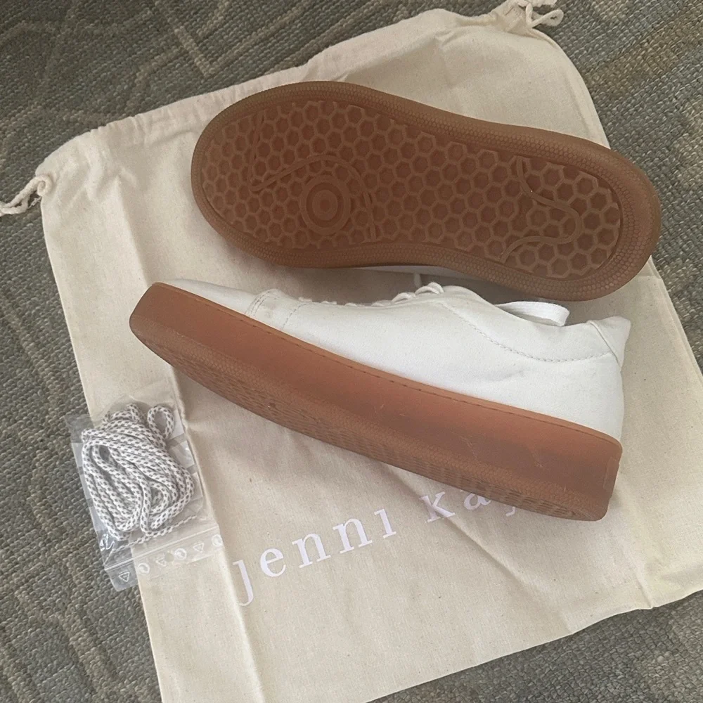 Jenni Kayne Leather Skater Sneakers Cream w/ Tan Sole | EU 39 / US 8 | Worn once - Picture 5 of 7